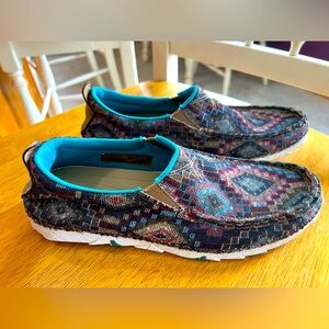 Twisted XWomensSlip-On Driving Moccasins 10M Tribal Southwest Print Casual Shoes